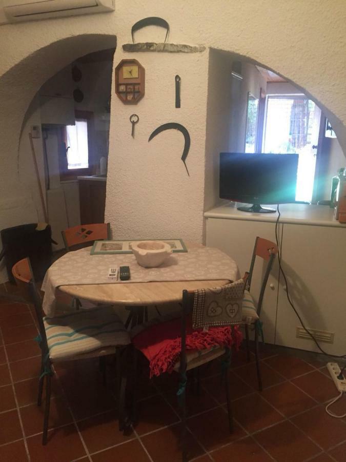 Tavernetta A 10 Minuti Dal Mare Diano San Pietro Exterior foto